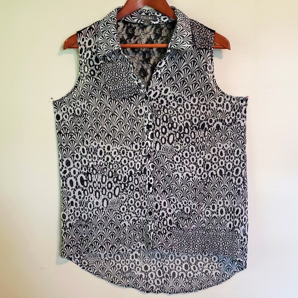 Roz & Ali Business Causal Black White Abstract Sheer Sleeveless Top Lace Back L